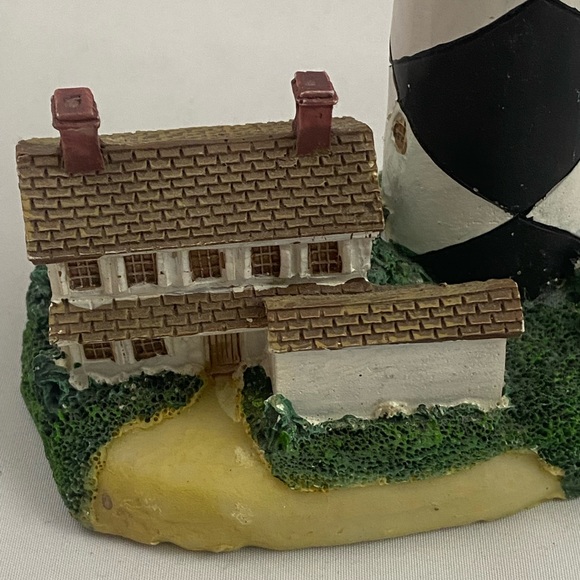 Tradewind Bay By the Shore Polystone Black and White Harlequin Lighthouse - Picture 8 of 9